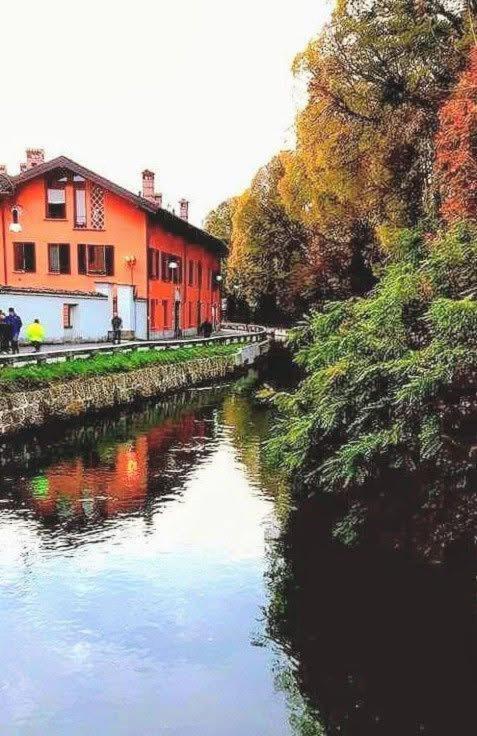 Loreto Blue House Milan